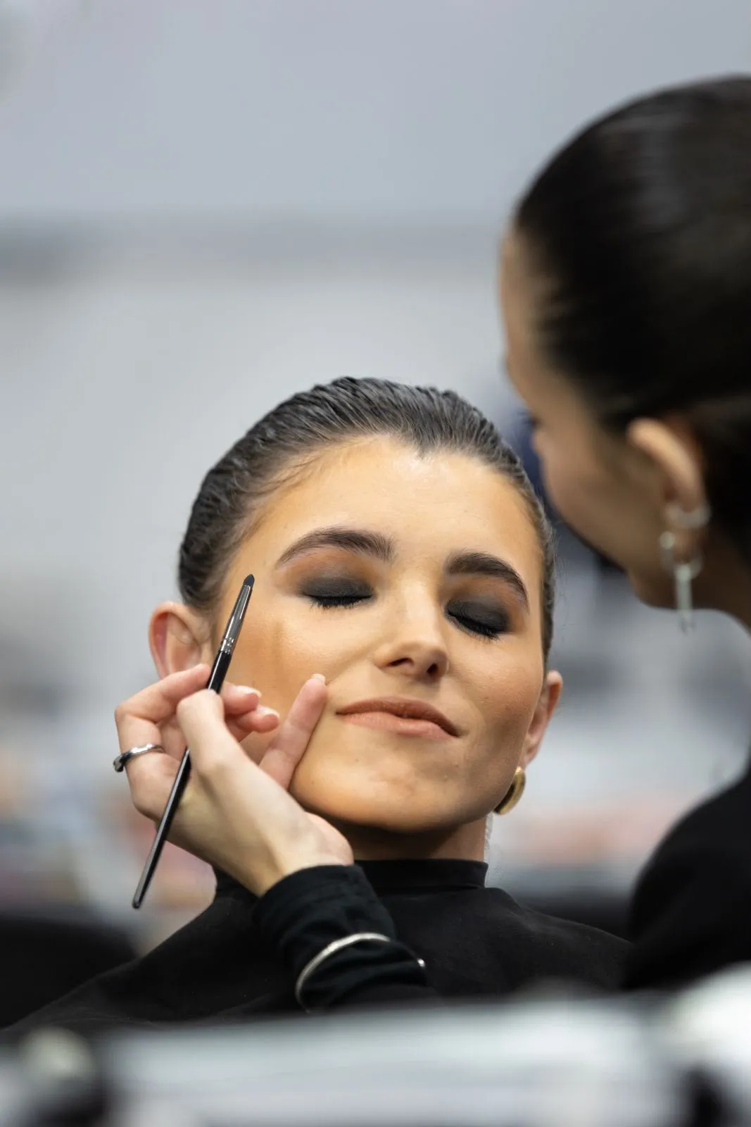 Aula de maquilhagem profissional na Academy Beauty School